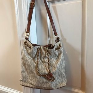 Michael Kors bucket bag almost brand new